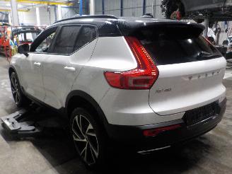 Volvo XC40 XC40 (XZ) 2.0 T4 Geartronic 16V (B4204T47) [140kW]  (09-2018/12-2021) picture 4