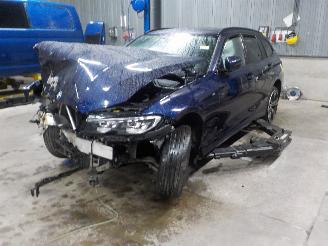 disassembly passenger cars BMW 3-serie 3 serie Touring (G21) Combi 330i 2.0 TwinPower Turbo 16V (B48-B20B) [1=
90kW]  (07-2019/...) 2019