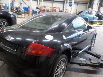 Audi TT TT (8N3) Coupé 1.8 20V Turbo (AJQ) [132kW]  (10-1998/10-2006) picture 3