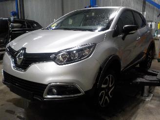 Renault Captur Captur (2R) SUV 1.2 TCE 16V EDC (H5F-408(H5F-F4)) [87kW]  (01-2016/...=
) picture 1