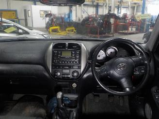 Toyota Rav-4 RAV4 (A2) Terreinwagen 2.0 D-4D 16V 4x4 (1CD-FTV) [85kW]  (05-2001/11-=
2005) picture 5