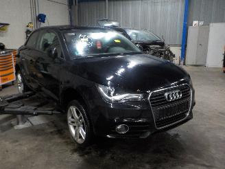 Audi A1 A1 (8X1/8XK) Hatchback 3-drs 1.6 TDI 16V (CAYB) [66kW]  (03-2011/04-20=
15) picture 2