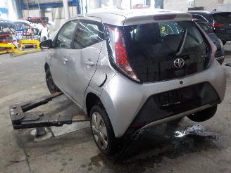 Toyota Aygo Aygo (B40) Hatchback 1.0 12V VVT-i (1KR-FE) [51kW]  (05-2014/06-2018) picture 4