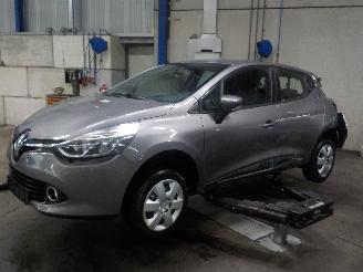 Vrakbiler auto Renault Clio Clio IV (5R) Hatchback 5-drs 0.9 Energy TCE 90 12V (H4B-400(H4B-A4)) [=
66kW]  (11-2012/08-2021) 2015/5