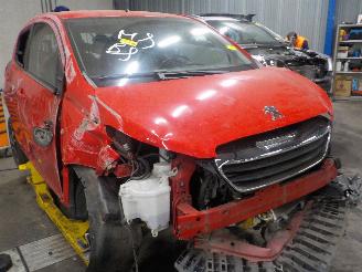 Peugeot 108 108 Hatchback 1.0 12V (1KRFE(CFB)) [51kW]  (05-2014/...) picture 2