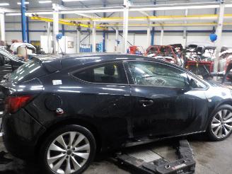 Opel Astra Astra J GTC (PD2/PF2) Hatchback 3-drs 1.7 CDTi 16V EcoFLEX 130 (A17DTF=
(Euro 5)) [96kW]  (10-2011/10-2015) picture 3