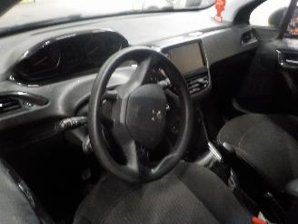 Peugeot 208 208 I (CA/CC/CK/CL) Hatchback 1.2 Vti 12V PureTech 82 (EB2F(HMZ)) [60k=
W]  (03-2012/12-2019) picture 5