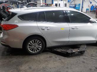 Ford Focus Focus 4 Wagon Combi 1.0 Ti-VCT EcoBoost 12V 125 (B7DA) [92kW]  (09-201=
8/12-2025) picture 3