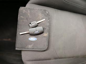 Ford Fiesta Fiesta 6 (JA8) Hatchback 1.0 SCI 12V 80 (P4JC) [59kW]  (10-2012/06-201=
7) picture 21