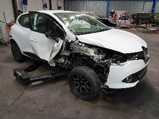 Renault Clio Clio IV (5R) Hatchback 5-drs 0.9 Energy TCE 90 12V (H4B-400(H4B-A4)) [=
66kW]  (11-2012/08-2021) picture 2