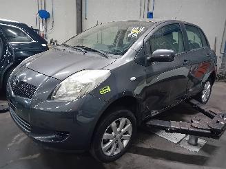 Toyota Yaris Yaris II (P9) Hatchback 1.3 16V VVT-i (2SZFE) [64kW]  (08-2005/11-2010=
) picture 1