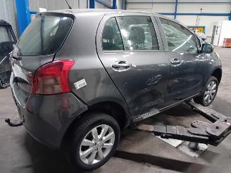 Toyota Yaris Yaris II (P9) Hatchback 1.3 16V VVT-i (2SZFE) [64kW]  (08-2005/11-2010=
) picture 3