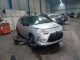 Citroën DS3 DS3 (SA) Hatchback 1.6 VTi 120 16V (EP6C(5FS)) [88kW]  (04-2010/07-201=
5) picture 2