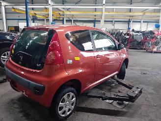 Peugeot 107 107 Hatchback 1.0 12V (384F(1KR)) [50kW]  (06-2005/05-2014) picture 3