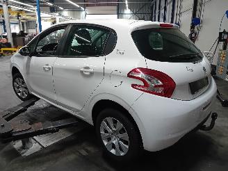 Peugeot 208 208 I (CA/CC/CK/CL) Hatchback 1.2 Vti 12V PureTech 82 (EB2F(HMZ)) [60k=
W]  (03-2012/12-2019) picture 4