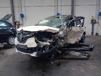 Démontage voiture Renault Captur Captur (2R) SUV 0.9 Energy TCE 12V (H4B-408(H4B-B4)) [66kW]  (06-2013/=
=2E..) 2018