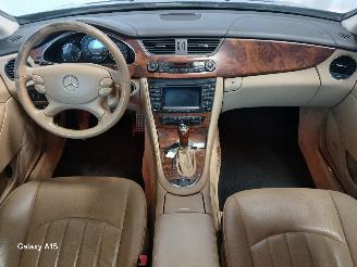 Mercedes CLS CLS (C219) Sedan 350 CGI 3.5 V6 24V (M272.985) [215kW]  (04-2006/12-20=
10) picture 13