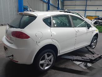 Seat Leon Leon (1P1) Hatchback 5-drs 1.2 TSI (CBZB) [77kW]  (02-2010/12-2012) picture 3