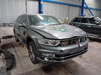 Volkswagen Passat Passat Variant (3G5) Combi 1.6 TDI 16V (DCXA) [88kW]  (08-2014/11-2020=
) picture 2