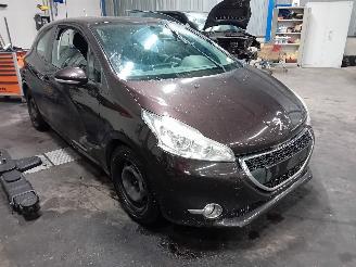 Peugeot 208 208 I (CA/CC/CK/CL) Hatchback 1.4 16V (EP3C(8FN)) [70kW]  (03-2012/12-=
2019) picture 2