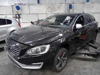 Vrakbiler auto Volvo V-60 V60 I (FW/GW) Combi 2.4 D6 20V Plug-in Hybrid AWD (D82PHEV) [206kW]  (=
06-2012/12-2015) 2013/0