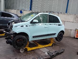 Auto da rottamare Renault Twingo Twingo III (AH) Hatchback 5-drs 1.0 SCe 70 12V (H4D-400(H4D-A4)) [52kW=
]  (09-2014/...) 2015