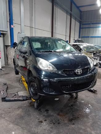 Vrakbiler auto Toyota Aygo Aygo (B10) Hatchback 1.0 12V VVT-i (1KR-FE) [50kW]  (07-2005/05-2014) 2010/0