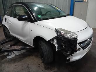 Opel Adam Adam Hatchback 3-drs 1.4 16V (A14XER(Euro 5)) [74kW]  (10-2012/05-2019=
) picture 2