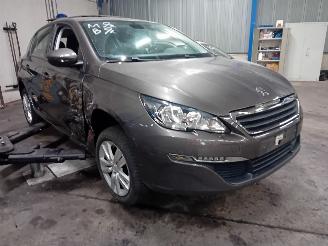 Peugeot 308 308 (L3/L8/LB/LH/LP) Hatchback 5-drs 1.2 12V VTi PureTech 82 (EB2F(HMZ=
)) [60kW]  (09-2013/06-2021) picture 2