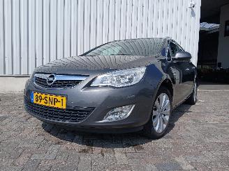 skadebil auto Opel Astra Astra J Sports Tourer (PD8/PE8/PF8) Combi 1.4 16V ecoFLEX (A14XER(Euro=
 5)) [74kW]  (10-2010/10-2015) 2011/10
