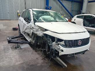 Fiat Tipo Tipo (356W/357W) Combi 1.4 T-Jet 16V (940.B.7000(Euro 6)) [88kW]  (03-=
2016/10-2020) picture 2