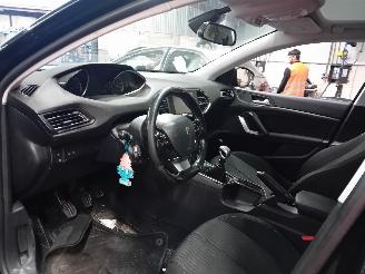 Peugeot 308 308 (L3/L8/LB/LH/LP) Hatchback 5-drs 1.6 BlueHDi 120 (DV6FC(BHZ)) [88k=
W]  (11-2013/06-2021) picture 5