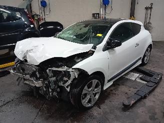 Uttjänta bilar auto Renault Mégane Megane III Coupe (DZ) Hatchback 3-drs 2.0 16V TCe 180 (F4R-870(F4R-L8)=
) [132kW]  (11-2008/08-2015) 2010/0