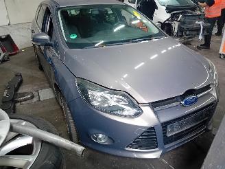 Ford Focus Focus 3 Wagon Combi 1.0 Ti-VCT EcoBoost 12V 125 (M1DA(Euro 5)) [92kW] =
 (02-2012/05-2018) picture 2