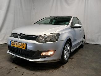 Vaurioauto  passenger cars Volkswagen Polo Polo V (6R) Hatchback 1.2 TDI 12V BlueMotion (CFWA(Euro 5)) [55kW]  (1=
0-2009/05-2014) 2011/5
