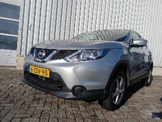 damaged passenger cars Nissan Qashqai Qashqai (J11) SUV 1.2 DIG-T 16V (HRA2DDT) [85kW]  (11-2013/...) 2014/4