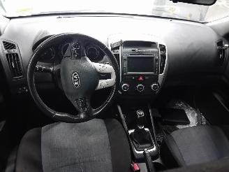 Kia Cee d Cee'd Sporty Wagon (EDF) Combi 1.4 16V (G4FA) [66kW]  (07-2009/12-2012=
) picture 5