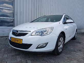 Unfallwagen Opel Astra Astra J Sports Tourer (PD8/PE8/PF8) Combi 1.7 CDTi 16V (A17DTR(Euro 5)=
) [81kW]  (10-2010/10-2015) 2011/11