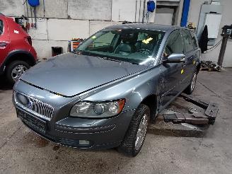 Vrakbiler auto Volvo V-50 V50 (MW) Combi 2.5 T5 20V (B5254T3) [162kW]  (04-2004/12-2007) 2005/2