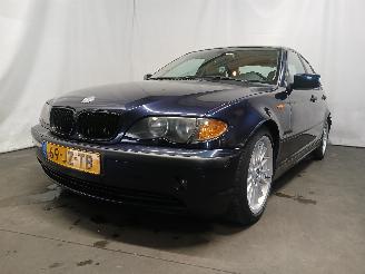 skadebil auto BMW 3-serie 3 serie (E46/4) Sedan 318i 16V (N42-B20A) [105kW]  (09-2001/02-2005) 2002/10