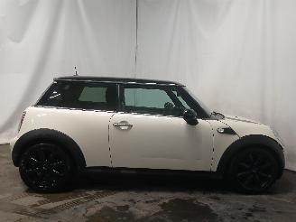 Mini Mini Mini (R56) Hatchback 1.6 Cooper D 16V (DV6TED4(9HZ)) [80kW]  (11-2006/=
09-2010) picture 7