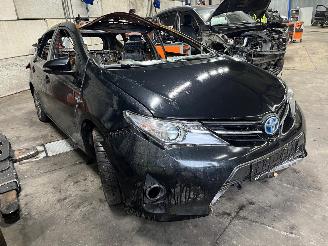 Toyota Auris Auris (E18) Hatchback 5-drs 1.8 16V Hybrid (2ZRFXE) [100kW]  (10-2012/=
03-2019) picture 2