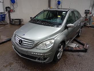 Vrakbiler auto Mercedes B-klasse B (W245) Hatchback 2.0 B-180 CDI 16V (OM640.940(Euro 4)) [80kW]  (03-2=
005/11-2011) 2008/4