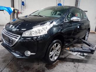 Autoverwertung Peugeot 208 208 I (CA/CC/CK/CL) Hatchback 1.2 Vti 12V PureTech 82 (EB2F(HMZ)) [60k=
W]  (03-2012/12-2019) 2013/7