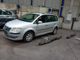 Vrakbiler auto Volkswagen Touran Touran (1T1/T2) MPV 1.6 (BSE) [75kW]  (07-2003/05-2010) 2007/2