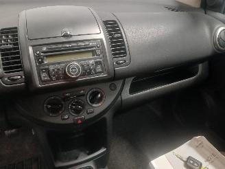 Nissan Note Note (E11) MPV 1.6 16V (HR16DE) [81kW]  (03-2006/06-2012) picture 16