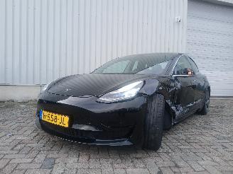 Voiture accidenté Tesla Model 3 Model 3 Sedan Long Range AWD 75 kWh (3D5) [258kW]  (06-2018/...) 2020/4