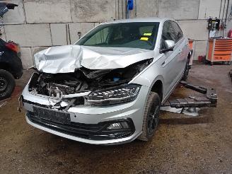 rozbiórka samochody osobowe Volkswagen Polo Polo VI (AW1) Hatchback 5-drs 1.0 TSI 12V BlueMotion (DKRF) [85kW]  (0=
9-2017/...) 2019/4