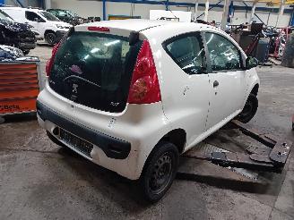 Peugeot 107 107 Hatchback 1.0 12V (384F(1KR)) [50kW]  (06-2005/05-2014) picture 3