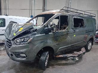 krockskadad bil auto Ford Transit Transit Custom Van 2.0 TDCi 16V Eco Blue 170 (BLFB) [125kW]  (12-2015/=
12-2023) 2019/1